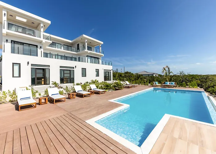 Jade I Long Bay Retreat I Luxury Stay Near Grace Bay & Long Bay Beach
