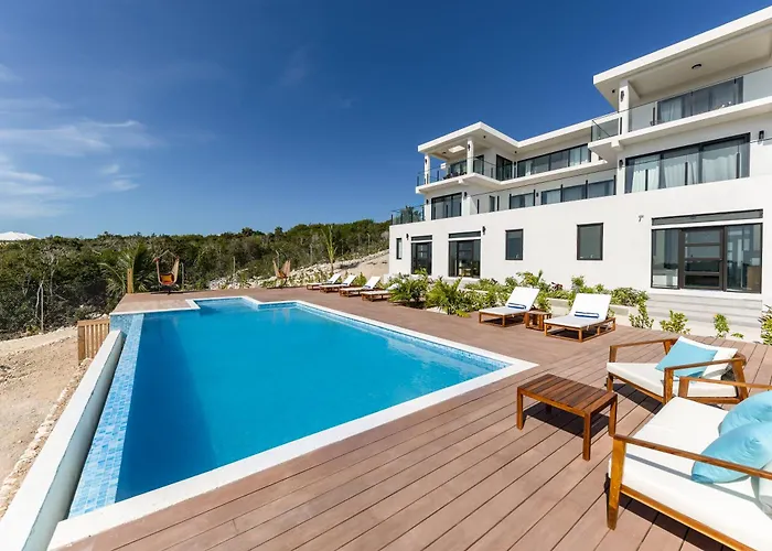 Jade I Long Bay Retreat I Luxury Stay Near Grace Bay & Long Bay Beach